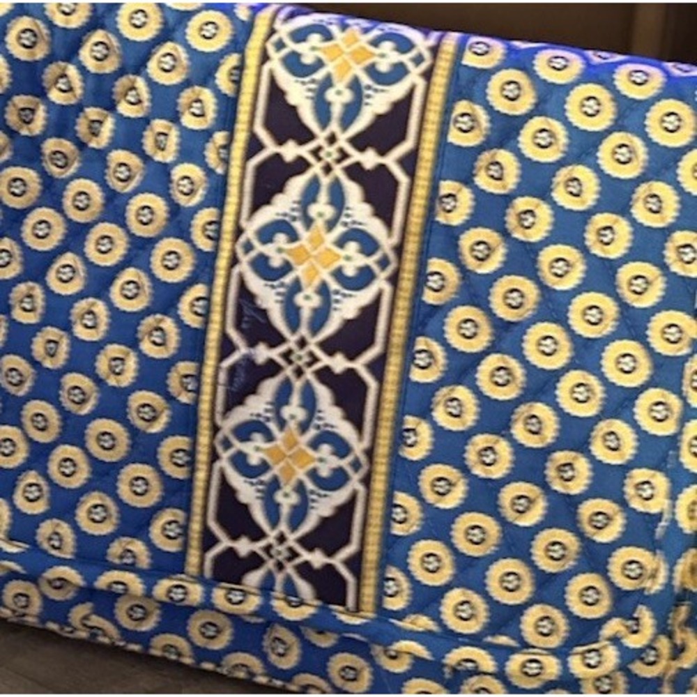 Vera Bradley Riviera‎ Blue Lindsay Messenger Shoulder  Bag Yellow Flowers New - Picture 3 of 9